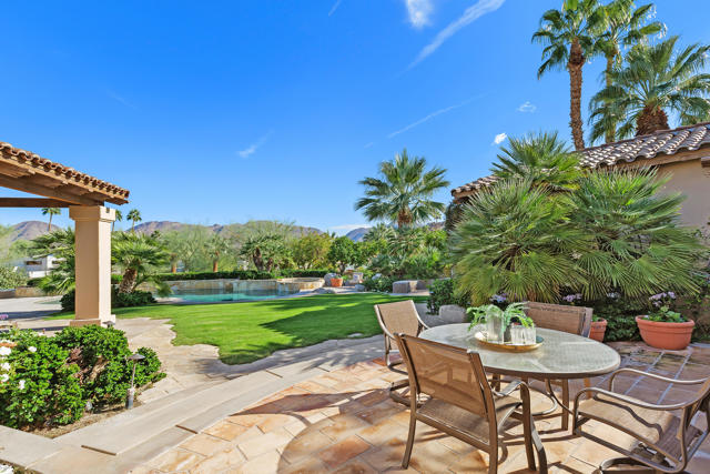 49260 Jfk Trail, Palm Desert CA: https://media.crmls.org/mediaz/f1ed7dd1-204a-4999-ac06-839db6e61635.jpg