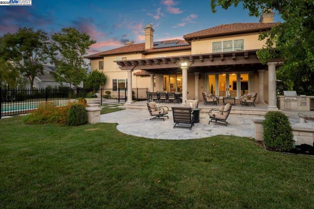 1137 Via Di Salerno, Pleasanton CA: https://media.crmls.org/mediaz/f1eebc11-92ec-4a8d-992e-8564827072d5.jpg