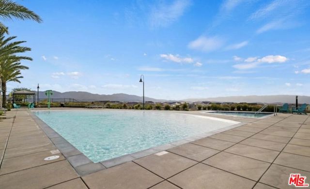 18215 Astro Court, Santa Clarita CA: https://media.crmls.org/mediaz/f1ef24a5-1dba-4ad2-a179-f2da468c5131.jpg