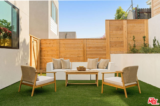 1615 N Coronado Street, Los Angeles CA: https://media.crmls.org/mediaz/f1efc952-39f9-439c-a665-d4846371908c.jpg