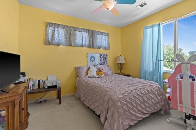 10628 Hidden Grove Circle, Stockton CA: https://media.crmls.org/mediaz/f1efe4d2-1bdd-4027-8729-32ce67a680b8.jpg