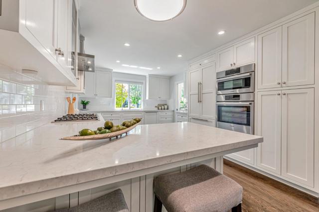 421 Ruby Street, Redwood City CA: https://media.crmls.org/mediaz/f1f0c2bc-deeb-4182-bcc8-c45a46218c49.jpg