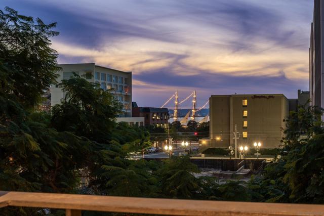 1521 Kettner Blvd, San Diego CA: https://media.crmls.org/mediaz/f1f1242f-699b-4f52-bba4-6d4d3e34ce5b.jpg