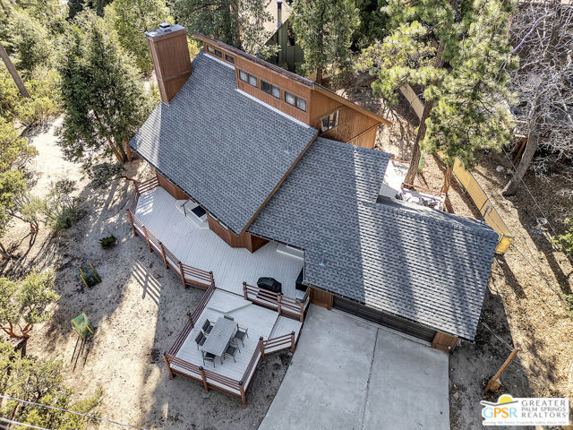 25181 Gail Drive, Idyllwild CA: https://media.crmls.org/mediaz/f1f124d1-d83f-4cdd-87b1-a8d5e1620ff4.jpg