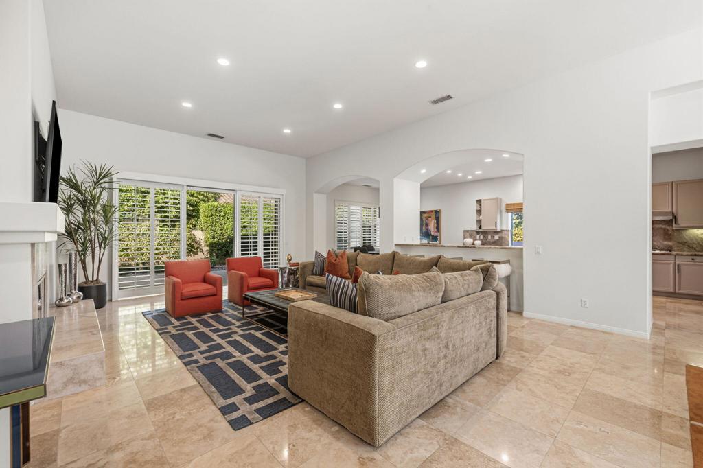 MLS #219138503DA image #4