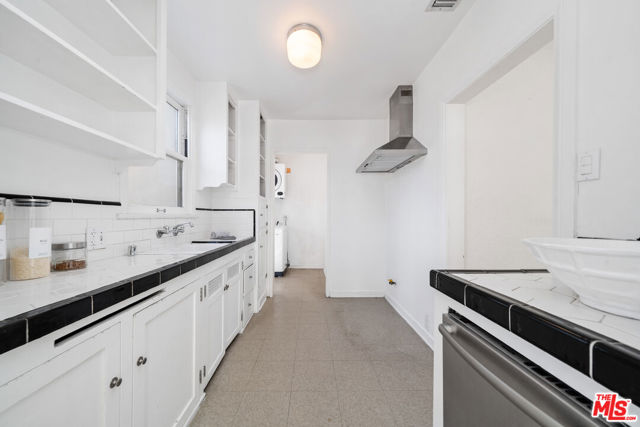 3000 Finch Street, Los Angeles CA: https://media.crmls.org/mediaz/f1f1b984-7549-446b-9bc3-c3ad7a69fbd3.jpg