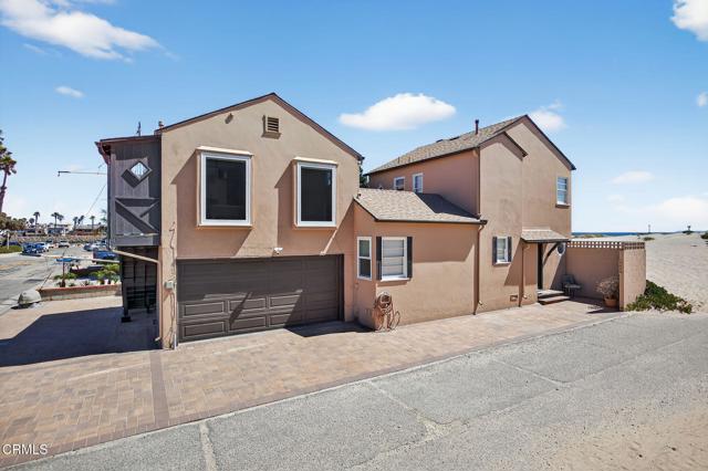 3025 Ocean Drive, Oxnard CA: https://media.crmls.org/mediaz/f1f1e922-c988-4377-82f1-1071b60bb281.jpg