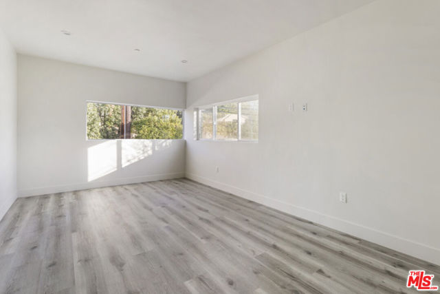 3210 1/2 Verdugo Road, Los Angeles CA: https://media.crmls.org/mediaz/f1f20ebf-be2f-49ed-a8a1-49b0d4afd7f0.jpg