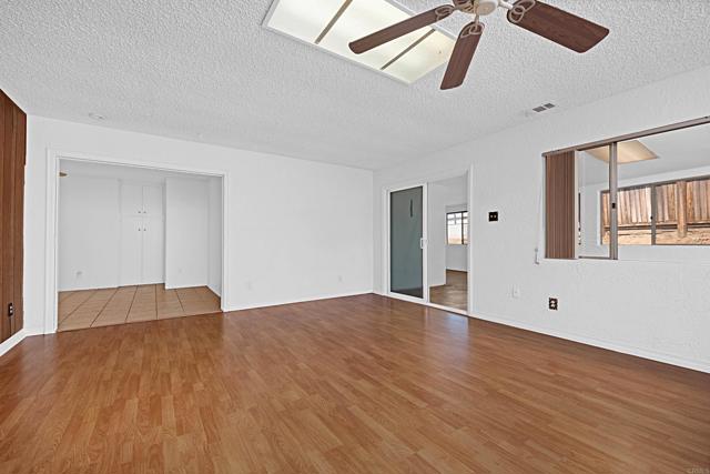 Detail Gallery Image 14 of 27 For 610 Cathy Ct, Escondido,  CA 92026 - 3 Beds | 2 Baths