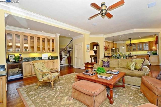 5045 Blackhawk Dr., Danville CA: https://media.crmls.org/mediaz/f1f2871f-43c5-4611-8212-f0fe4d51c60e.jpg
