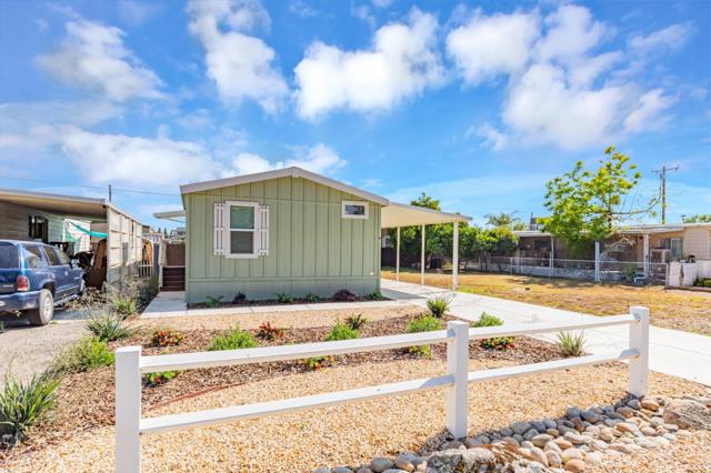 26814 S Mooney Boulevard, Visalia CA: https://media.crmls.org/mediaz/f1f2d6ef-d471-4deb-9742-90f03d03280c.jpg