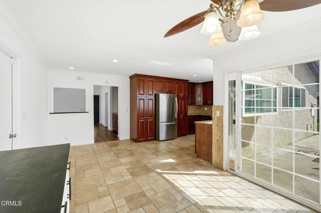 Detail Gallery Image 22 of 56 For 2082 Belgrave Ct, Simi Valley,  CA 93063 - 3 Beds | 2 Baths