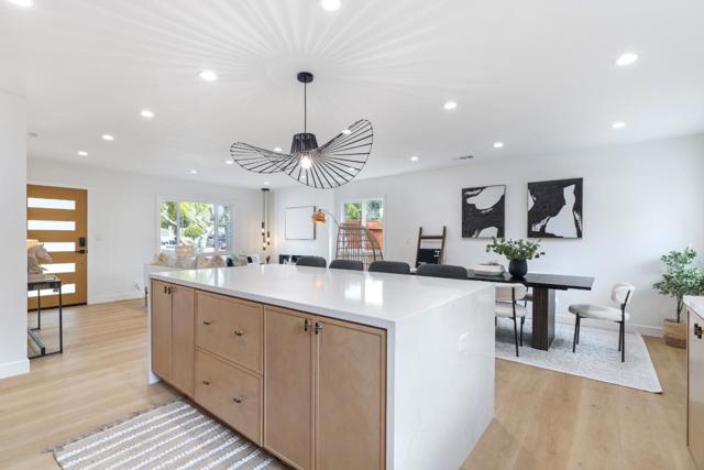 5540 Michigan Boulevard, Concord CA: https://media.crmls.org/mediaz/f1f43e55-515f-4848-bc90-f6f7f42b5ae1.jpg