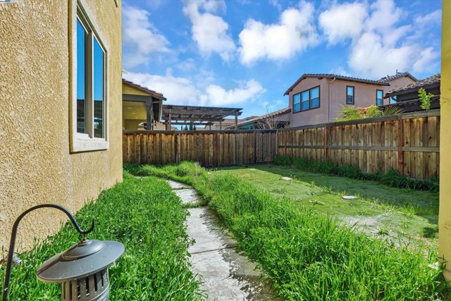 3602 Levanto Way, Manteca CA: https://media.crmls.org/mediaz/f1f45401-46d7-459a-8379-bb1c9a5a75ea.jpg