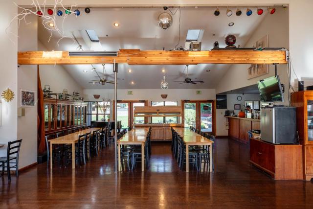 Image 11 of 62 For 20600 Aldercroft