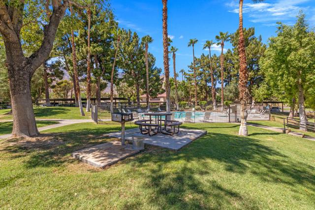 675 N Los Felices W Circle, Palm Springs CA: https://media.crmls.org/mediaz/f1f5f7cd-6ec4-4f81-abad-66b271da0b6c.jpg