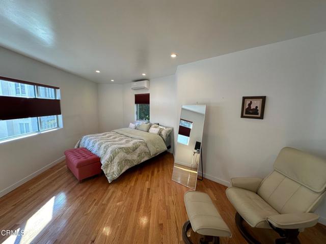 3551 Dixie Canyon Place, Los Angeles CA: https://media.crmls.org/mediaz/f1f7aaea-18eb-4eae-8c64-8b37033c82c4.jpg