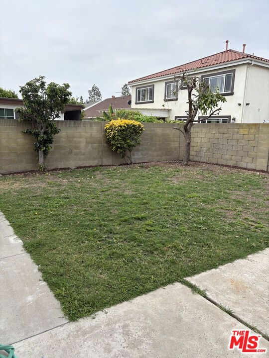 16907 Betty Avenue, Cerritos CA: https://media.crmls.org/mediaz/f1f82682-eb1a-4802-b128-64b6c991507a.jpg