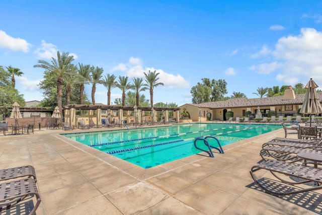 232 Paseo Gusto, Palm Desert CA: https://media.crmls.org/mediaz/f1f82a01-2021-451e-899a-b5f125345e90.jpg