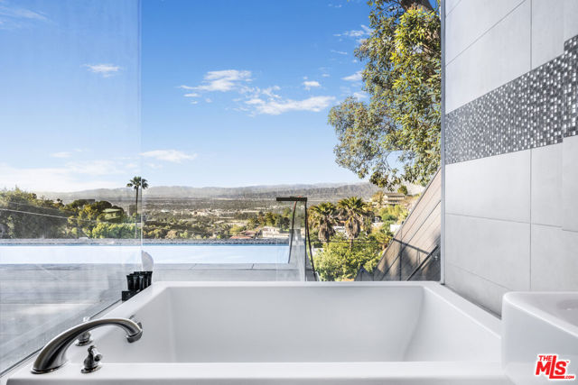 7275 Mulholland Drive, Los Angeles CA: https://media.crmls.org/mediaz/f1f8516d-dc5c-4fd7-87f2-5707fff1a338.jpg