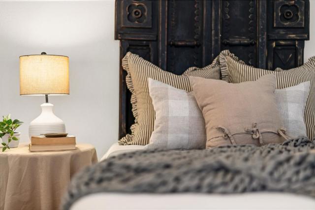 1100 Glacier Avenue, Pacifica CA: https://media.crmls.org/mediaz/f1f89761-c978-405f-963d-0ae05ba698d1.jpg