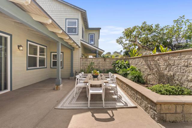 Detail Gallery Image 33 of 42 For 871 Tarento Dr, San Diego,  CA 92106 - 4 Beds | 3 Baths