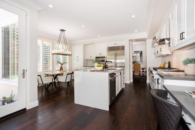 7866 Calle Oliva, Carlsbad CA: https://media.crmls.org/mediaz/f1f9296f-29ec-4878-a0ae-777b843eb9d8.jpg