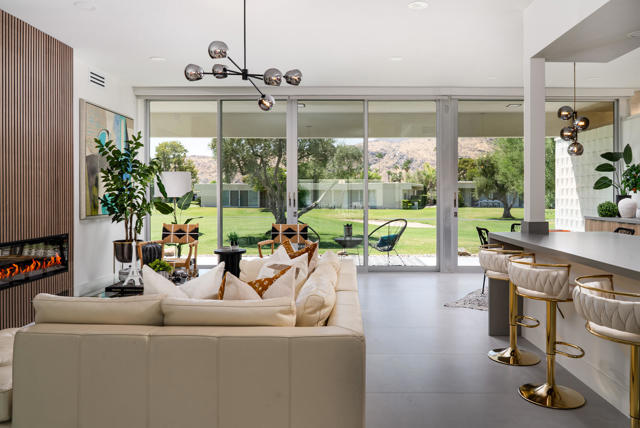 172 Desert Lakes Drive, Palm Springs CA: https://media.crmls.org/mediaz/f1f9a031-664d-4a78-a99c-25e58db666e7.jpg