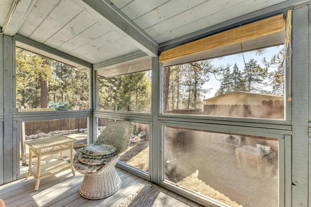 25585 Alderwood St Street, Idyllwild CA: https://media.crmls.org/mediaz/f1f9f6f9-d65b-4c45-a18d-583d50de2cad.jpg