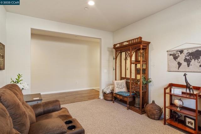 7100 Metcalf Way, Hughson CA: https://media.crmls.org/mediaz/f1fad6e0-0567-4ef4-b447-2dc5781adc91.jpg
