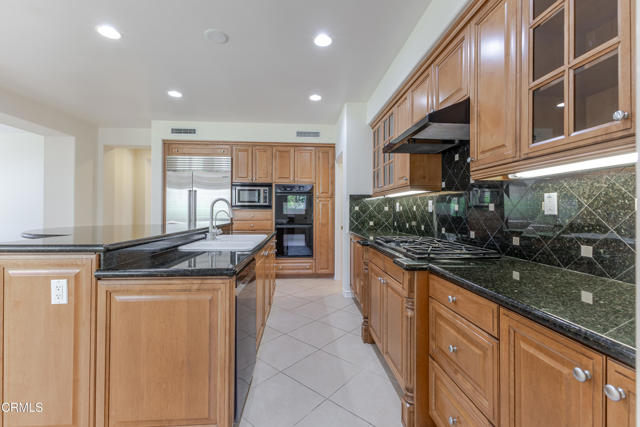 3911 Lilac Canyon Lane, Altadena CA: https://media.crmls.org/mediaz/f1fb331e-d683-433f-bb7a-ad9a4bdda86e.jpg