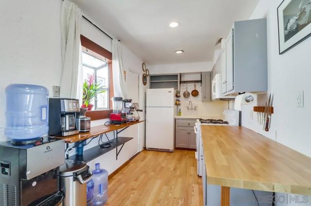 4053 55 Jewell St, San Diego CA: https://media.crmls.org/mediaz/f1fc2087-bb39-4fdf-9563-12f53e0f244b.jpg