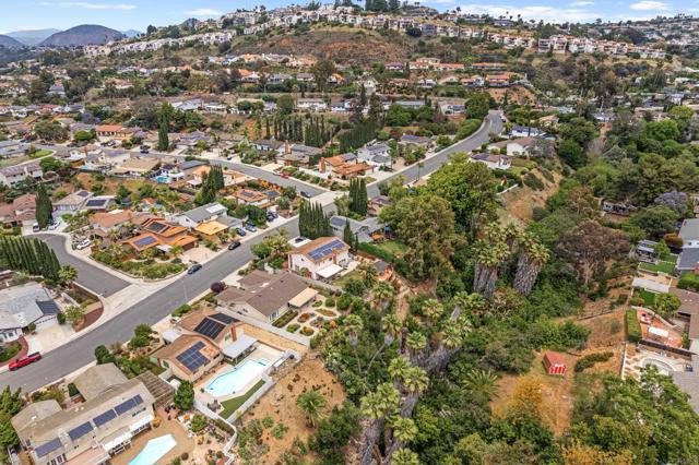 6034 Wenrich Drive, San Diego CA: https://media.crmls.org/mediaz/f1fcaf00-113c-44bb-b10e-2f57c1b3e49d.jpg