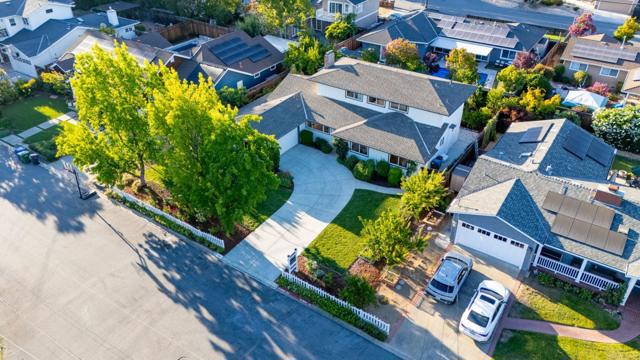 16251 Lilac Lane, Los Gatos CA: https://media.crmls.org/mediaz/f1fd33db-2623-4fb6-a748-c57bc2e0b2e5.jpg