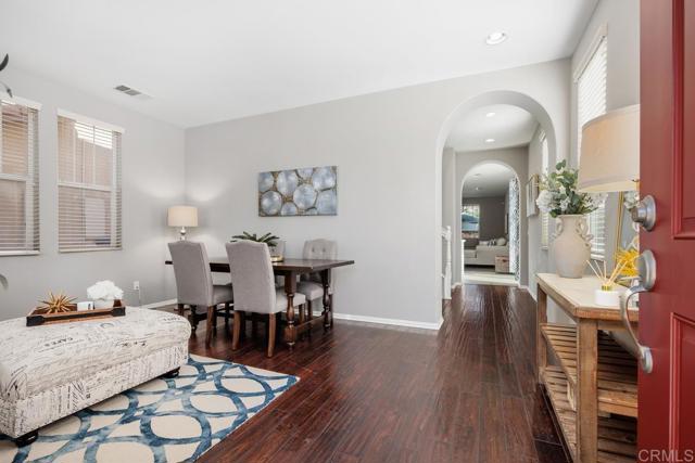 Detail Gallery Image 4 of 29 For 3428 Filoli Circle, Carlsbad,  CA 92009 - 3 Beds | 3/1 Baths