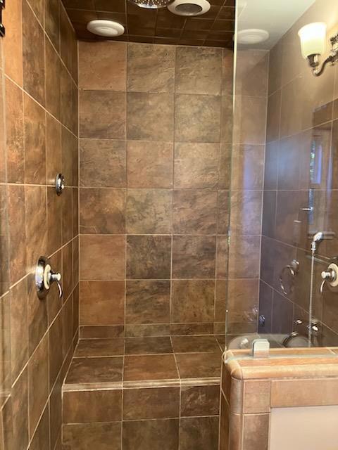 5 Maple Way, San Carlos CA: https://media.crmls.org/mediaz/f1fd4bfa-9944-4b05-bcab-dcae3fa0be9b.jpg