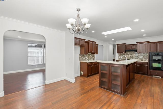 28147 Murcia st, Hayward CA: https://media.crmls.org/mediaz/f1fd58d9-d2ff-43cd-b90c-d89c908aac5e.jpg