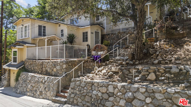 11344 Santol Drive, Sylmar CA: https://media.crmls.org/mediaz/f1fd842b-2d0e-4bf9-8b61-5efd357d2683.jpg