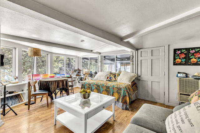 25585 Alderwood St Street, Idyllwild CA: https://media.crmls.org/mediaz/f1fdb40d-63ad-4392-9cd2-c8d7ce7141ba.jpg