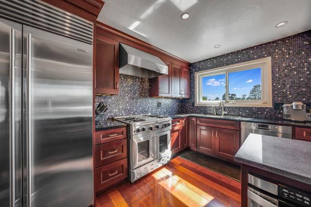 445 Monterey Drive, Aptos CA: https://media.crmls.org/mediaz/f1fdf06f-e27f-4129-bb61-31d0f4febd2d.jpg