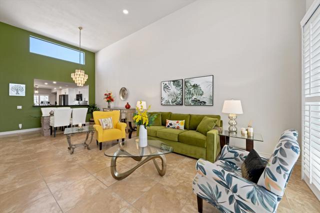 54121 Oakhill, La Quinta CA: https://media.crmls.org/mediaz/f1fe5e3b-e2dc-4157-9615-5c8809bcd52a.jpg