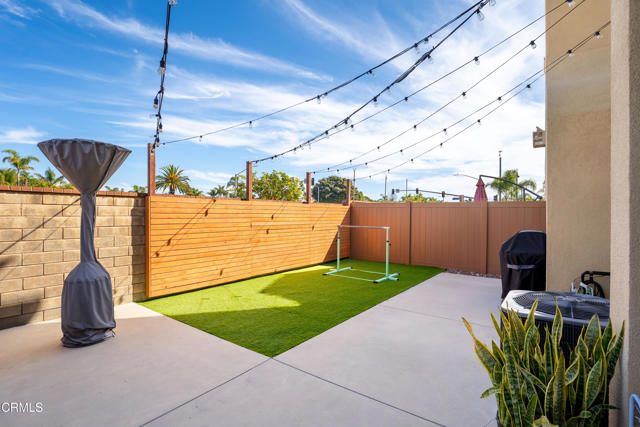 Detail Gallery Image 33 of 42 For 2406 Nicklaus St, Oxnard,  CA 93036 - 4 Beds | 2/1 Baths