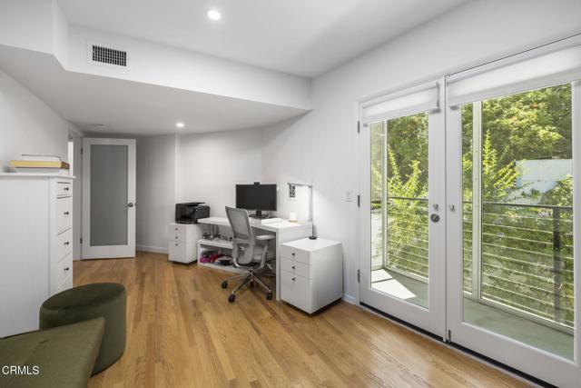 Detail Gallery Image 38 of 47 For 3551 Dixie Canyon Pl, Los Angeles,  CA 91423 - 4 Beds | 3/1 Baths