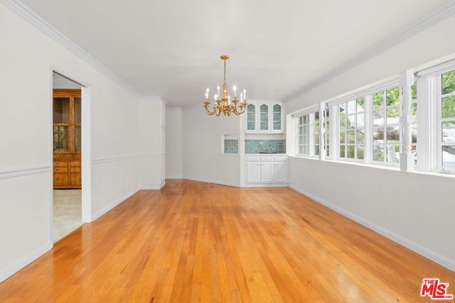 30604 Sicomoro Drive, Malibu CA: https://media.crmls.org/mediaz/f1ff328e-579f-4585-9cb4-490e654ca674.jpg