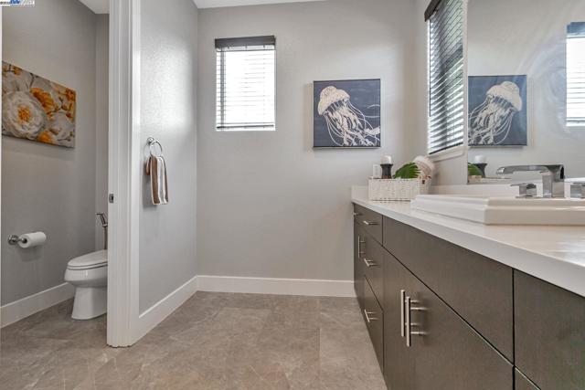 1380 Brookline Loop, Pleasanton CA: https://media.crmls.org/mediaz/f1ffa232-e306-4896-ba4c-62facc92602d.jpg