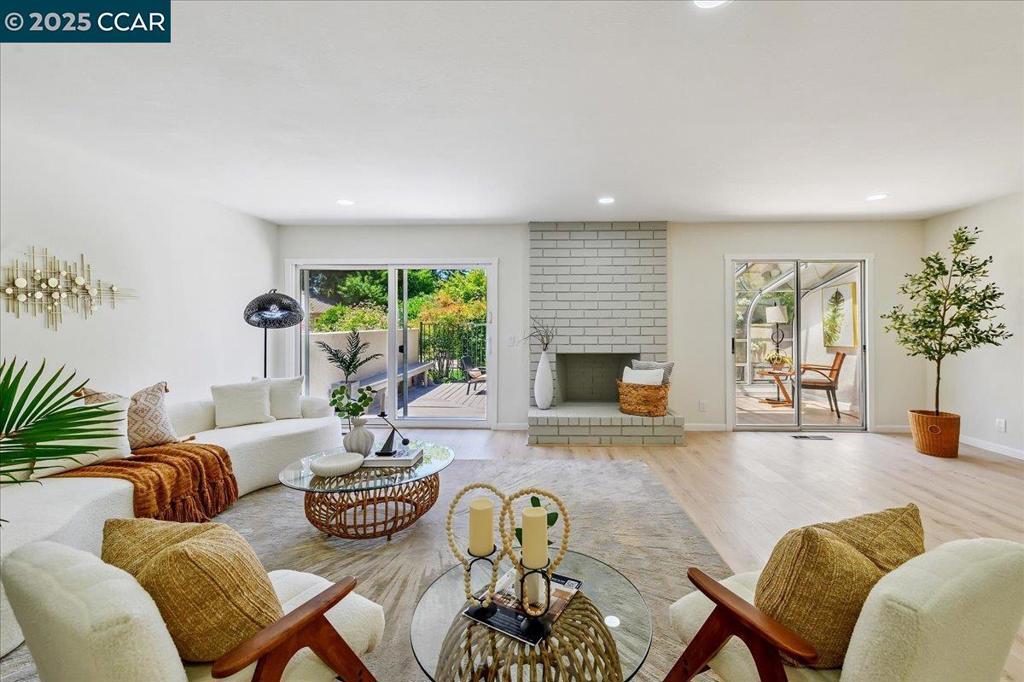 144 Tweed Dr
