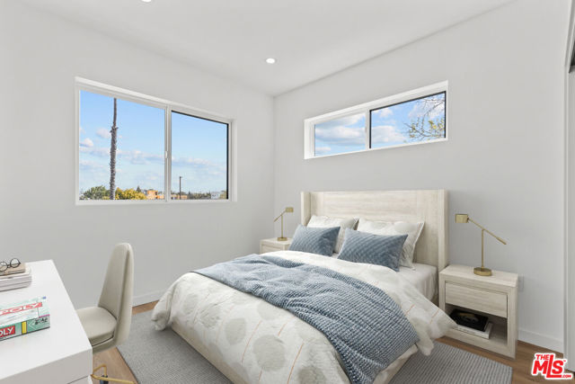 2919 Burnside Avenue, Los Angeles CA: https://media.crmls.org/mediaz/f2000ecd-33f3-43f2-b9ec-3f866fabe8d8.jpg