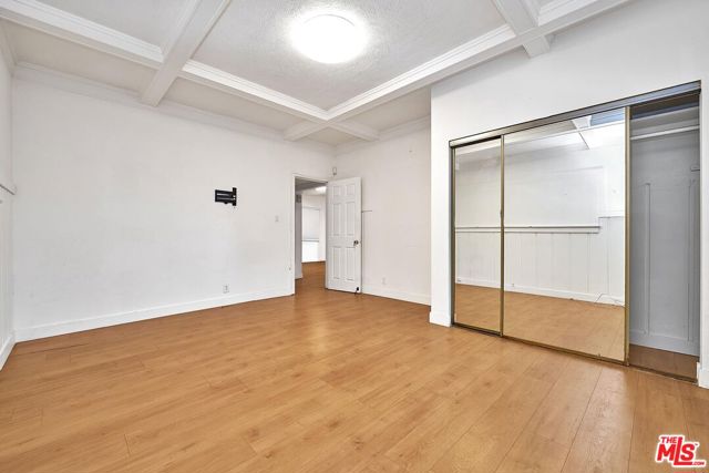 1612 Arlington Avenue, Los Angeles CA: https://media.crmls.org/mediaz/f2003a16-a2e0-41c2-b987-500889bf063c.jpg