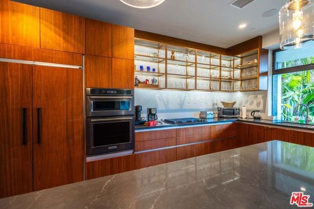 1724 N Sierra Bonita Avenue, Los Angeles CA: https://media.crmls.org/mediaz/f200e93e-4bcb-4a3d-8c31-304ee0a8caac.jpg