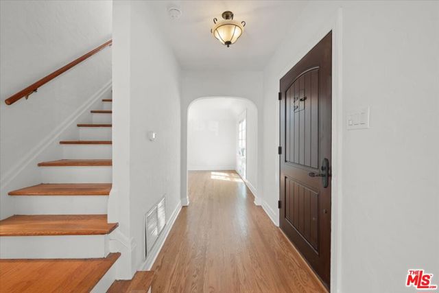 6233 W 6th Street, Los Angeles CA: https://media.crmls.org/mediaz/f201a10c-237a-472c-b7d7-f1ff8ac4b9eb.jpg